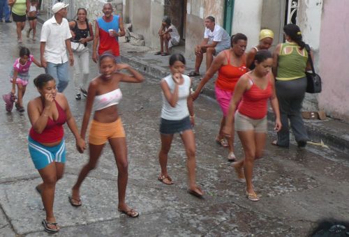 salsa/cuba/voyage2011/padrepico/genspassent4.jpg