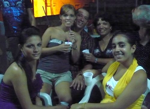 salsa/cuba/voyage2011/padrepico/jeunes-femmes.jpg